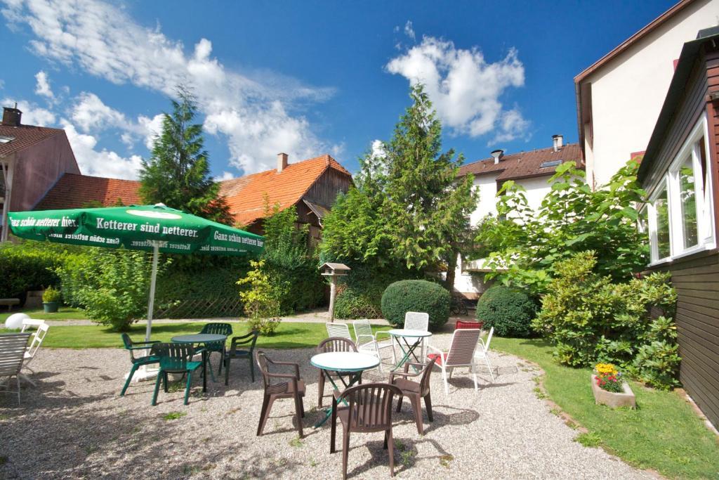 Gasthof Und Pension Zum Kreuz Lautenbach Exterior foto